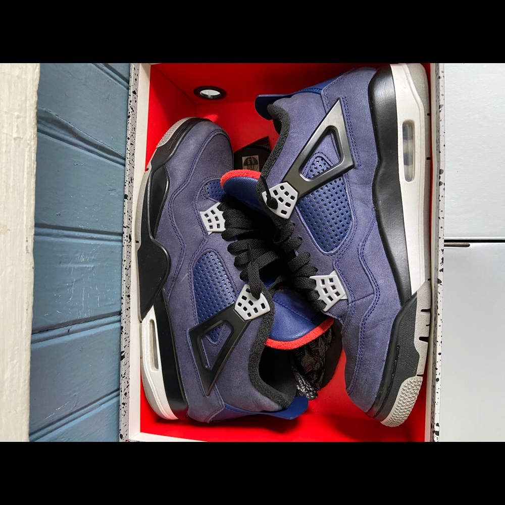 Jordan 4s